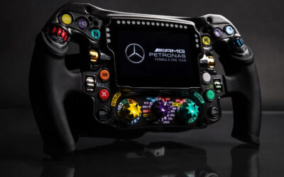 SimLab revela volante de F1 excepcional em parceria com a Mercedes-AMG Petronas